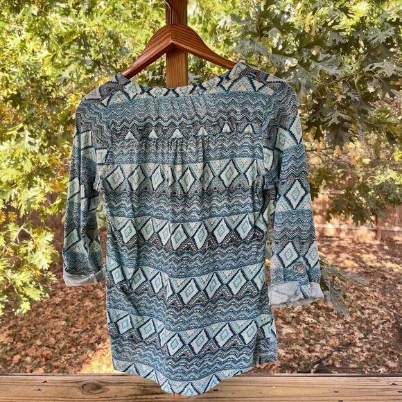 Akemi + Kin Women's Blue Embellished Roll Sleeve Top Size XS - Picture 2 of 8